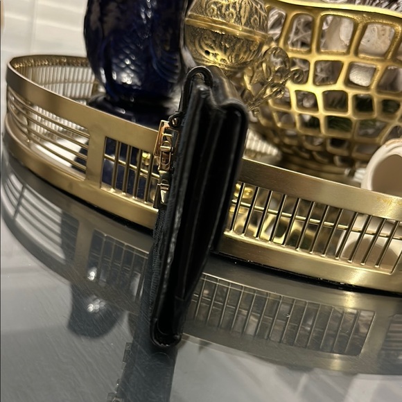 Gucci Monogram Piston Lock Compact Wallet - Picture 4 of 10